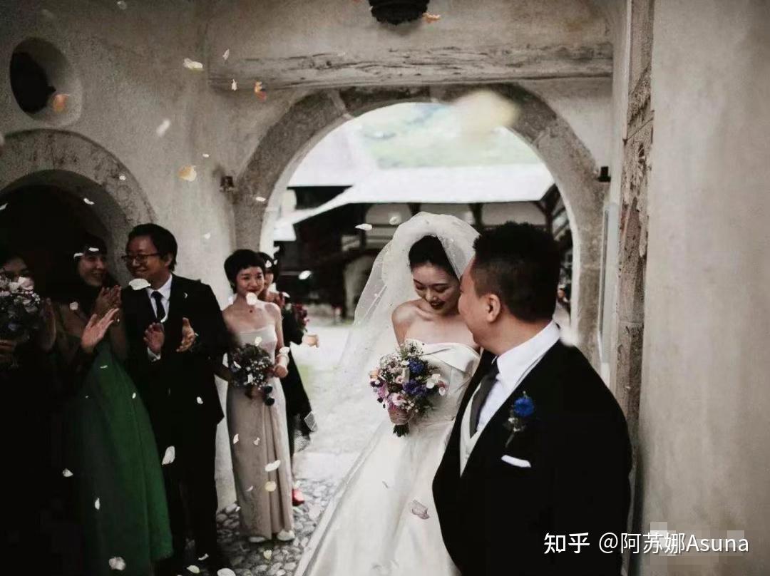 豆瓣初代女神晚晚:17岁献身老男人野模上位到嫁假豪门装贵妇,如今求粉丝买货被骂哭! - 知乎