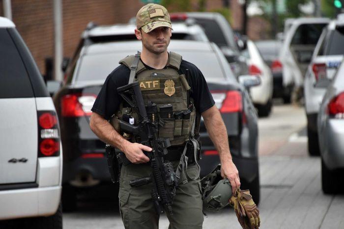 美国和俄罗斯的警察部队有大规模的装备突击步枪吗