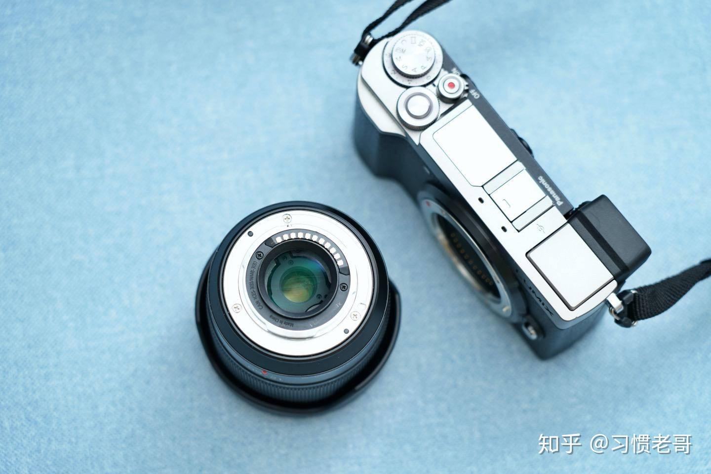 Panasonic收購鏡頭
