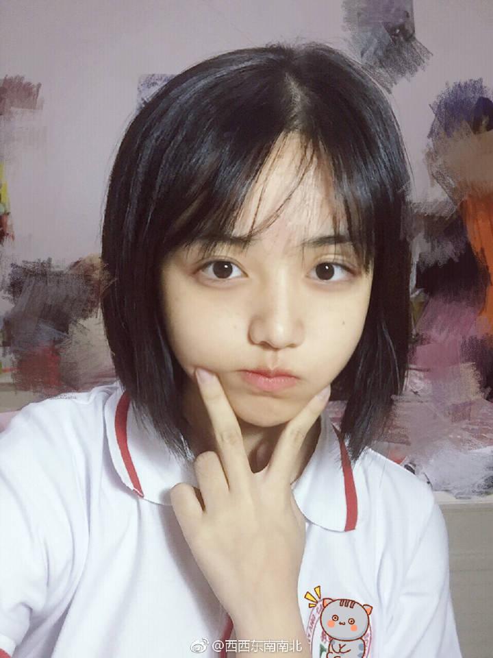 有哪些可爱女生的素颜照?