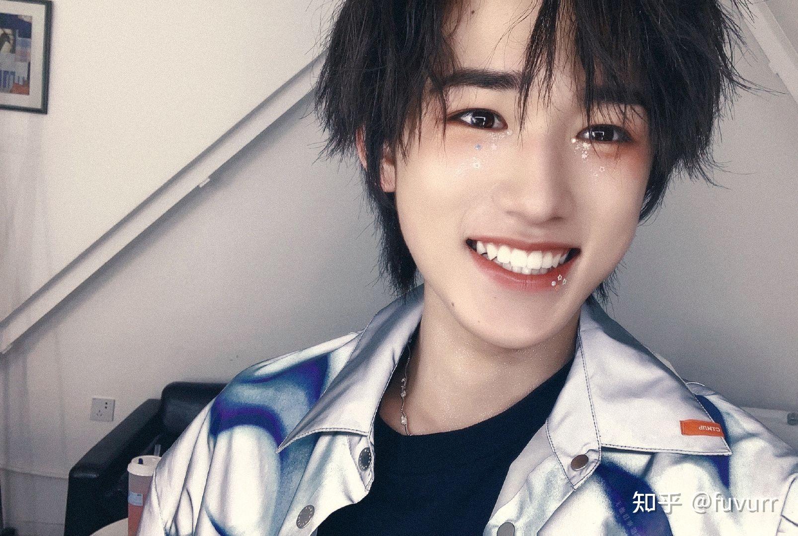 可以安利一下宋亚轩吗顺便再发一些宋亚轩的神图谢谢