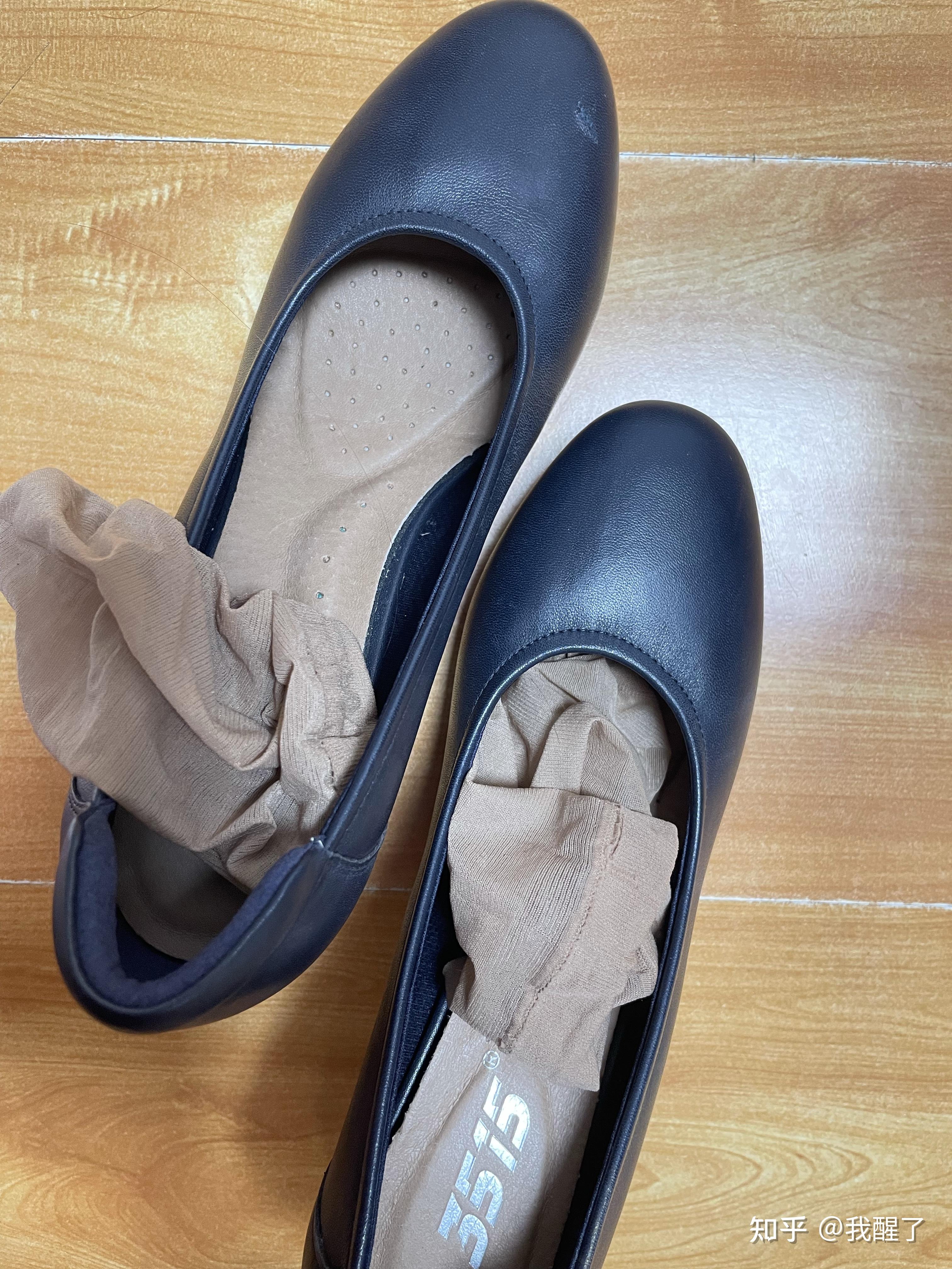 女生的脚臭吗. - 知乎