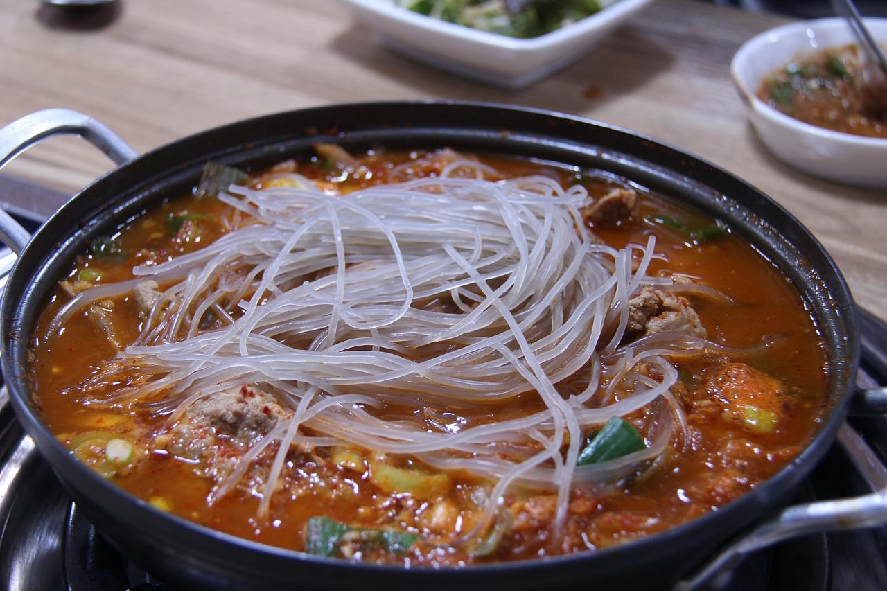 4. 肘子高压锅做法