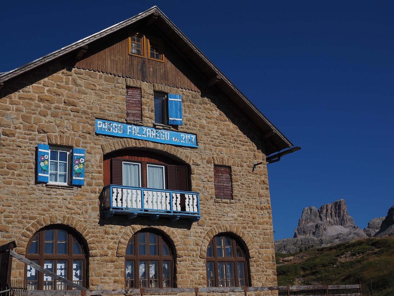 宾馆多少个房间合适