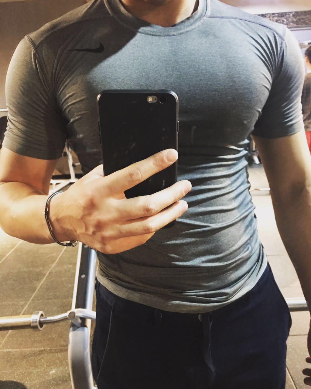 男性从瘦弱到强壮拥有一身肌肉是种怎样的体验