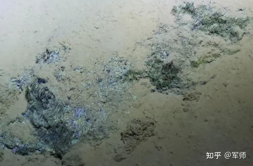 马里亚纳海沟是怎么形成的