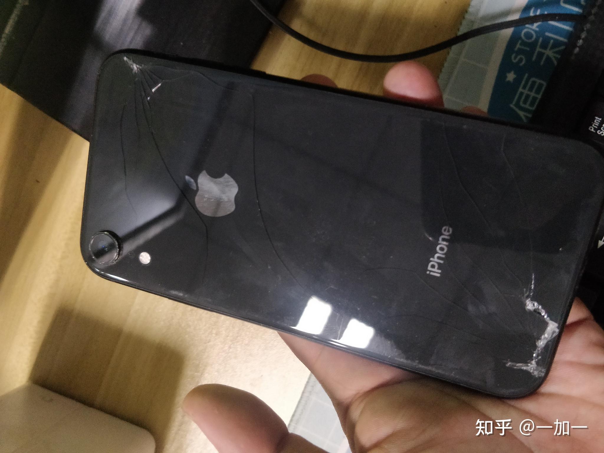 请问一下大家华为mate40pro曲面屏怎么贴膜才能起到保护作用碎屏险