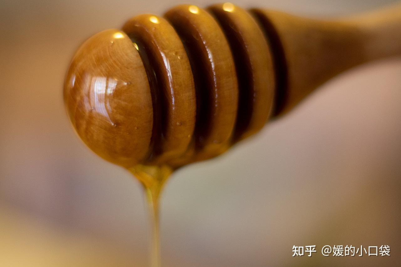 蜂蜜真假鉴定方法知乎(蜂蜜真假鉴别有哪些小窍门?)