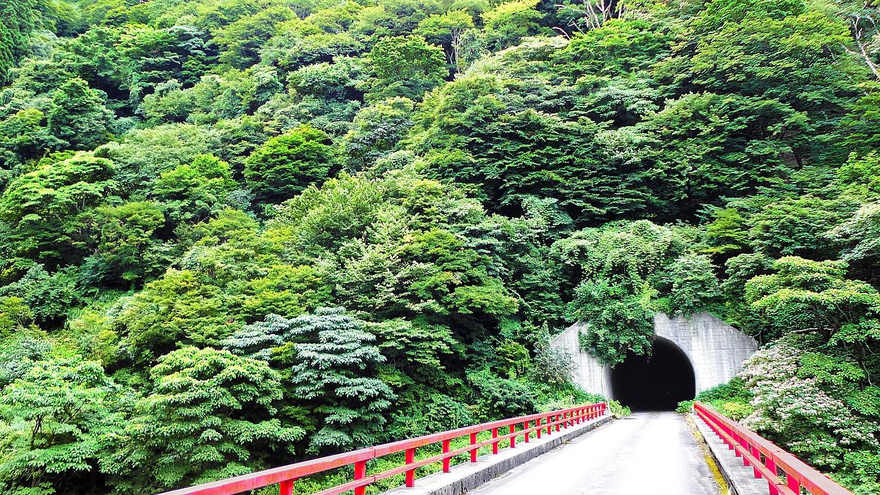 4. 山脉隧道双碑点