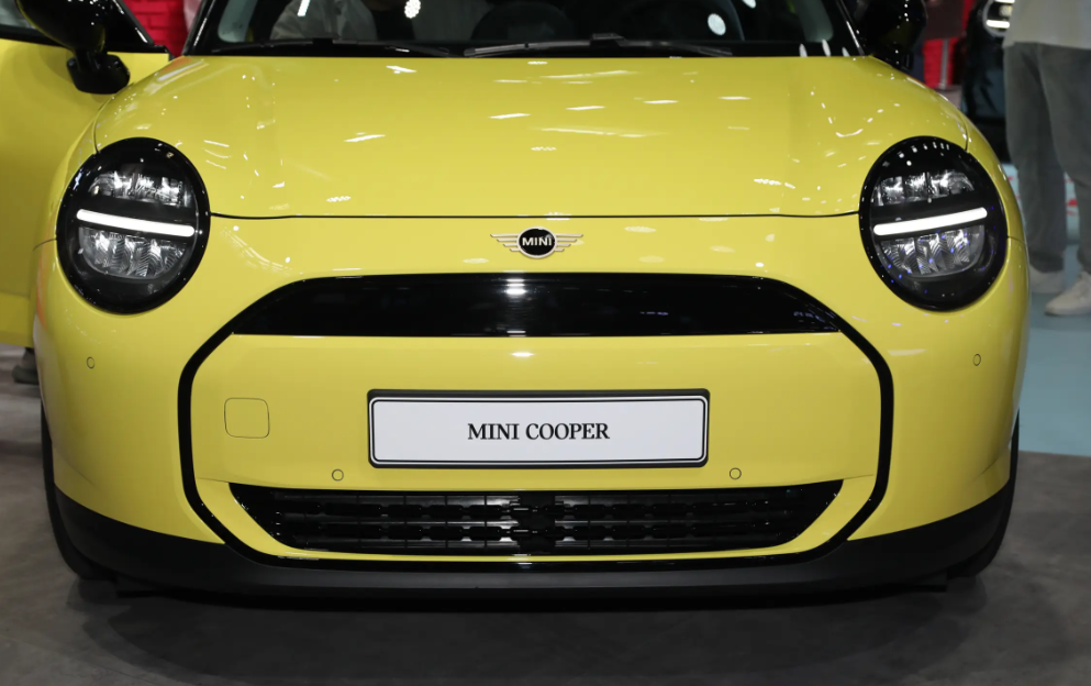 MINI纯电版降至14.88万!比海豚和ID.3还便宜,30分钟快充80%,456km续航够用吗? - 知乎