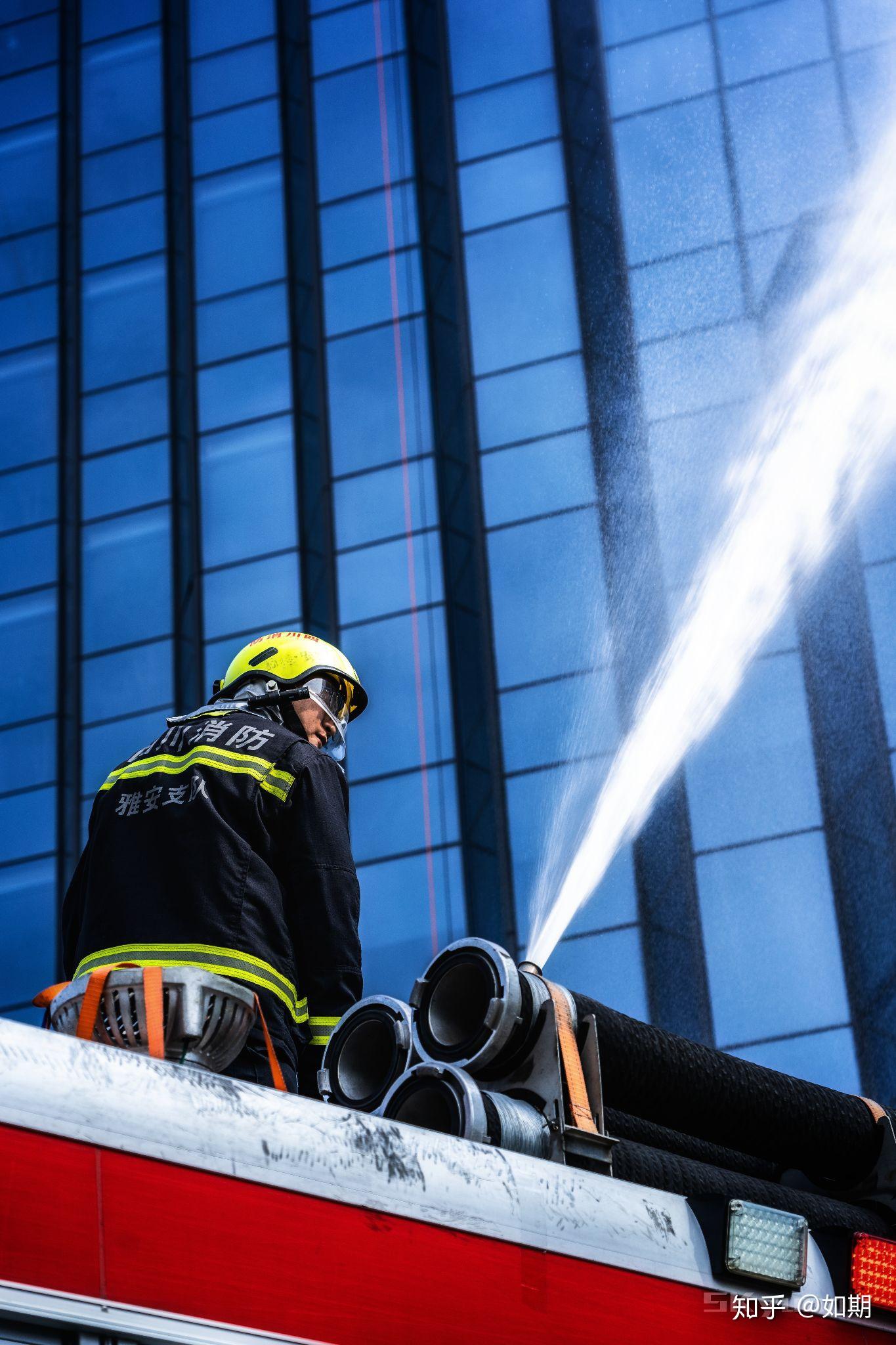 为什么消防员那么帅呢? - 知乎