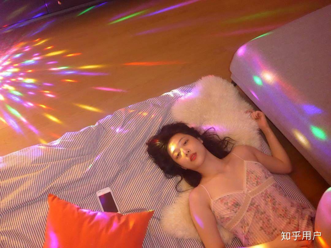 半藏森林照片与微博美胸美臀大赛的图片是否具有性暗示