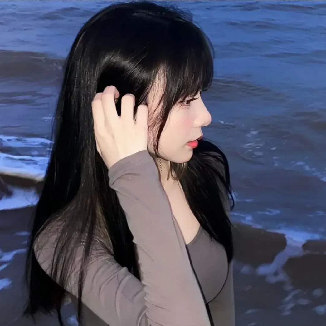 有什么好看,又比较低调的女生头像. - 知乎