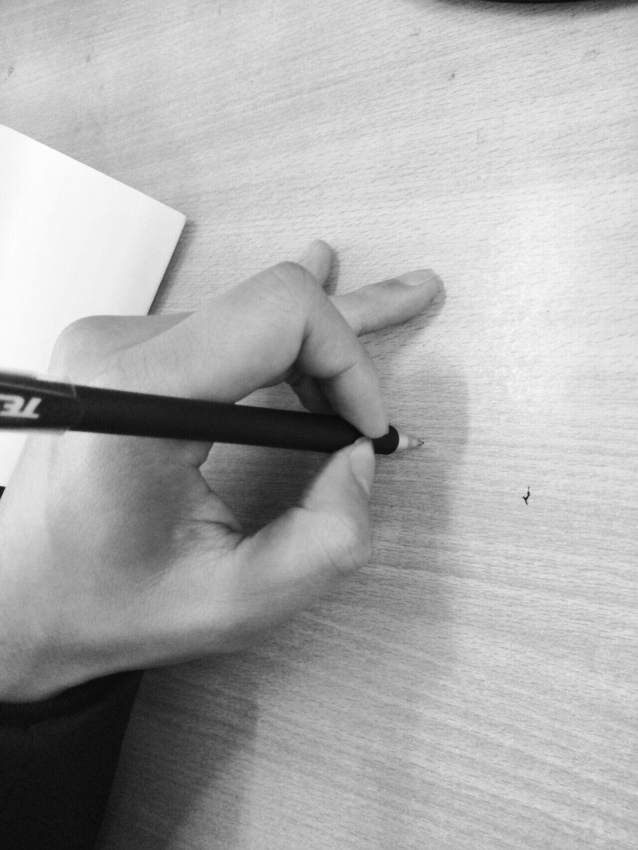 如何练习左手写字