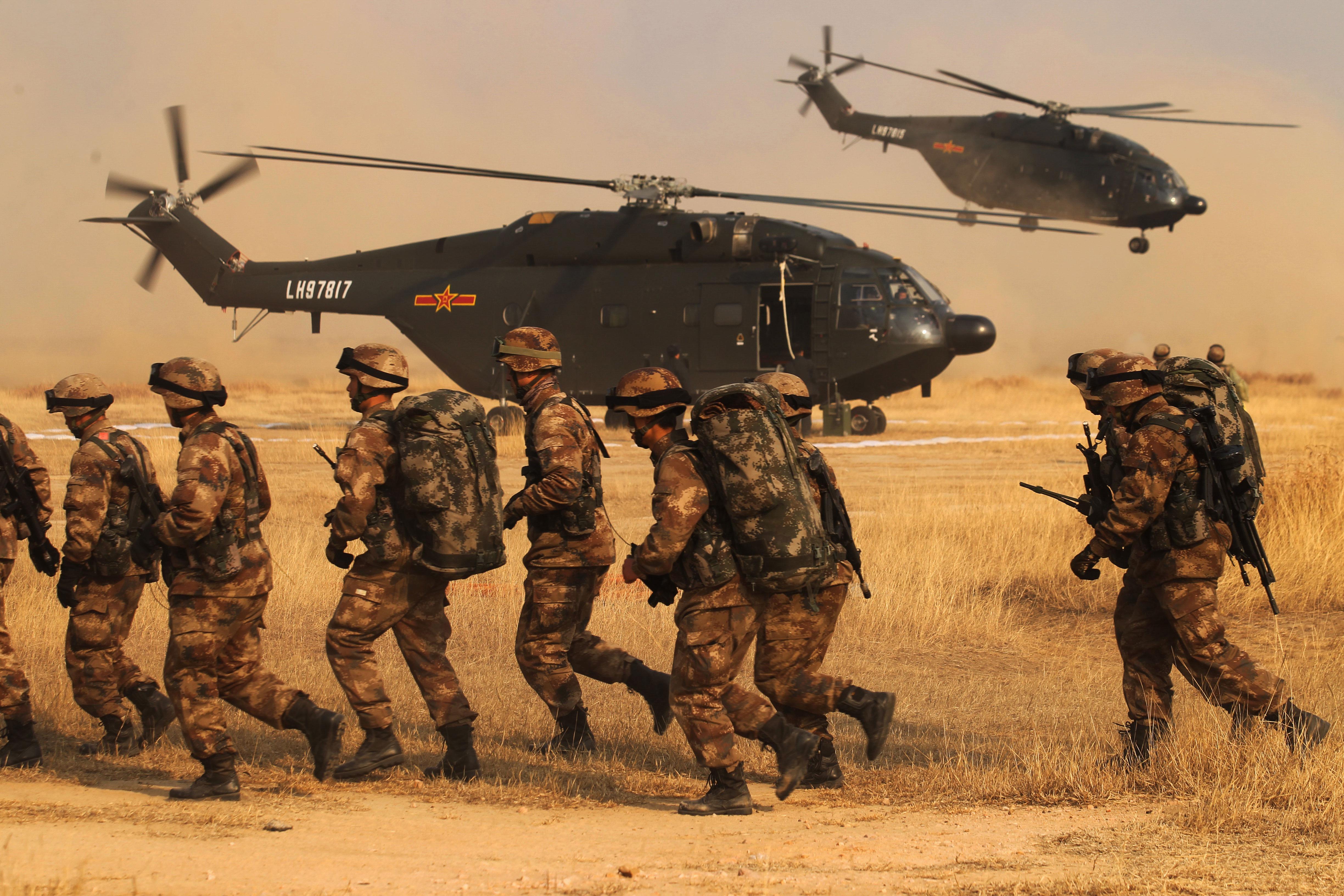 北部战区80集团军索降训练