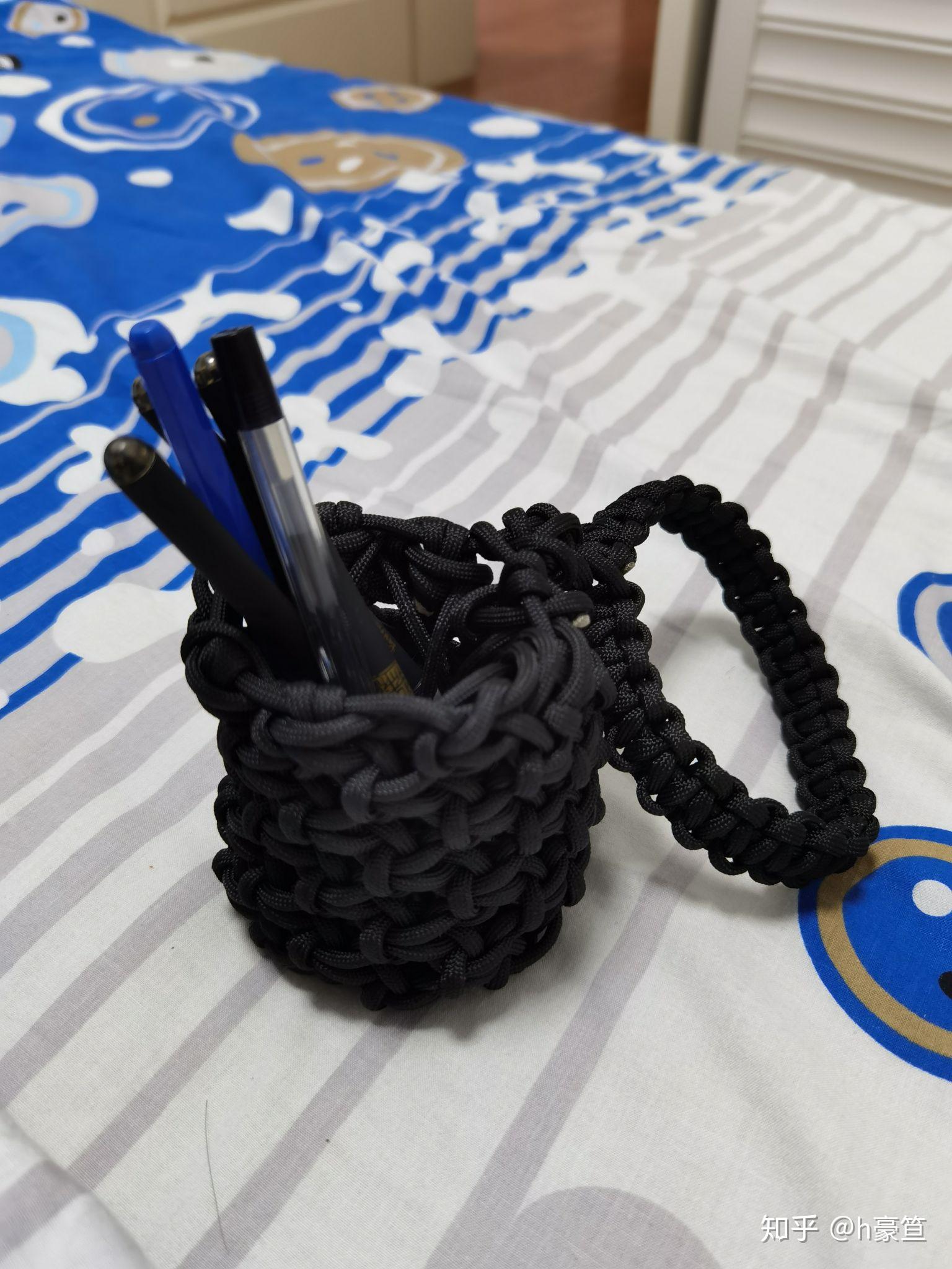 伞绳杯套求大神这种伞绳编织杯套方法