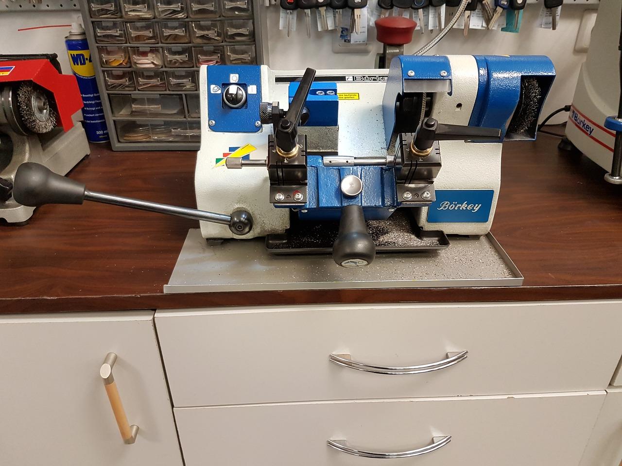 5. 锯片拆解指南