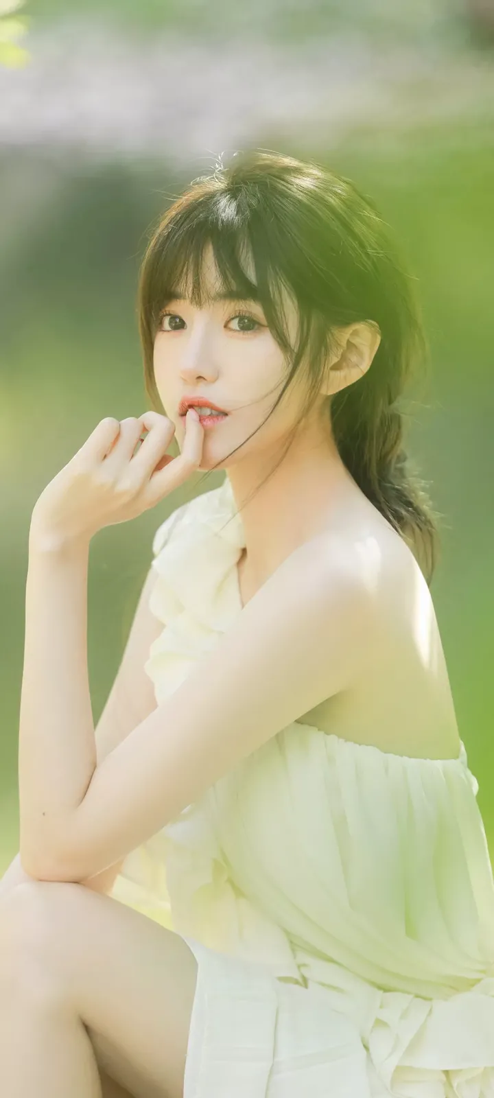 求求女人味十足的美女全面屏手机壁纸?