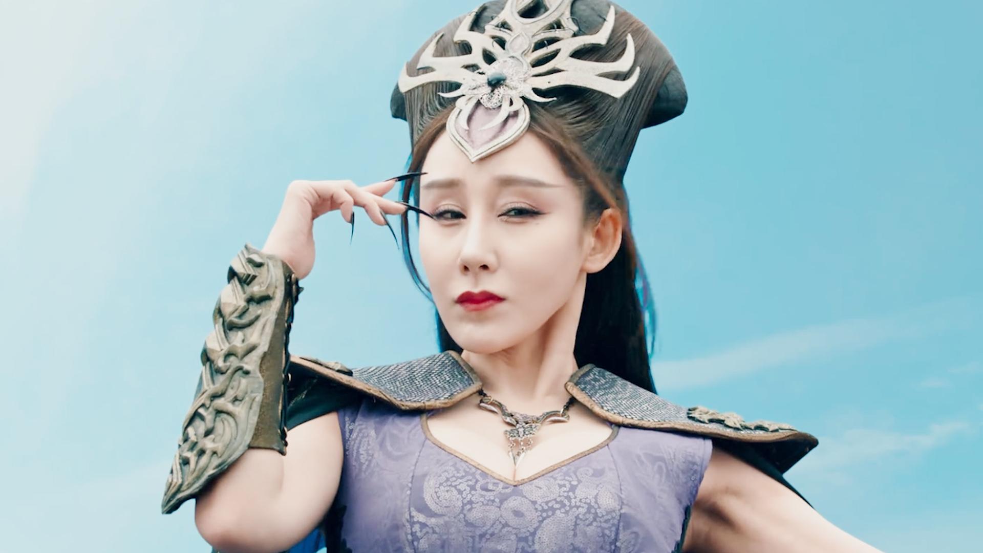 御龙修仙传2小伙遭到妖王攻击技不如人四处逃窜