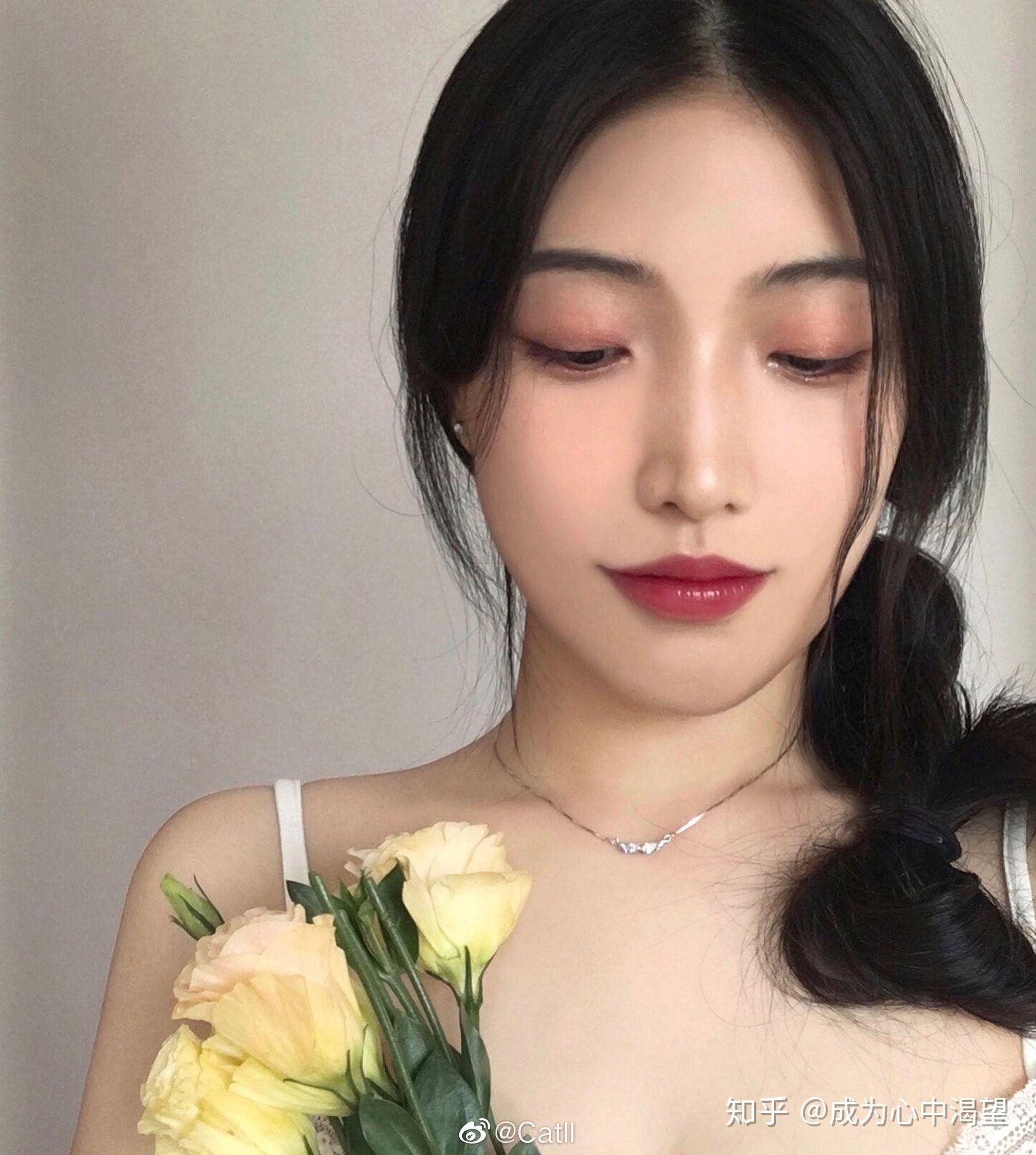 你见过最漂亮的女生长什么样