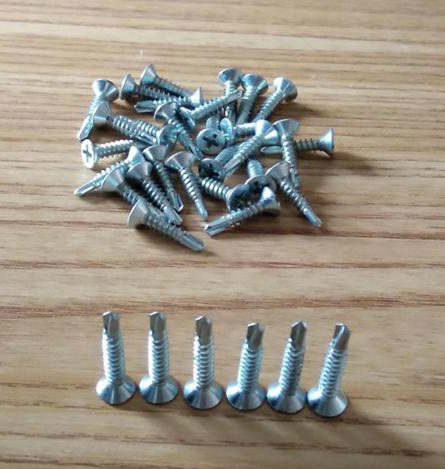 平头钻尾丝厂家@平头钻尾丝防止打滑的方法