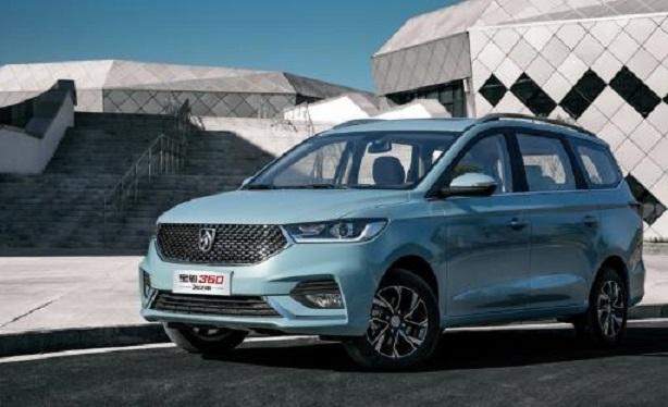 新宝骏360上市轴距2750mm售价598万元起