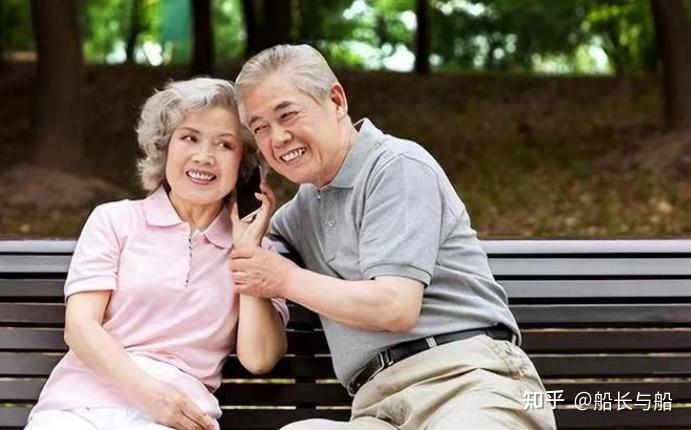 再婚老伴接3个孙子来过暑假,我连摔门一个星期,老伴:你狂什么 - 知乎
