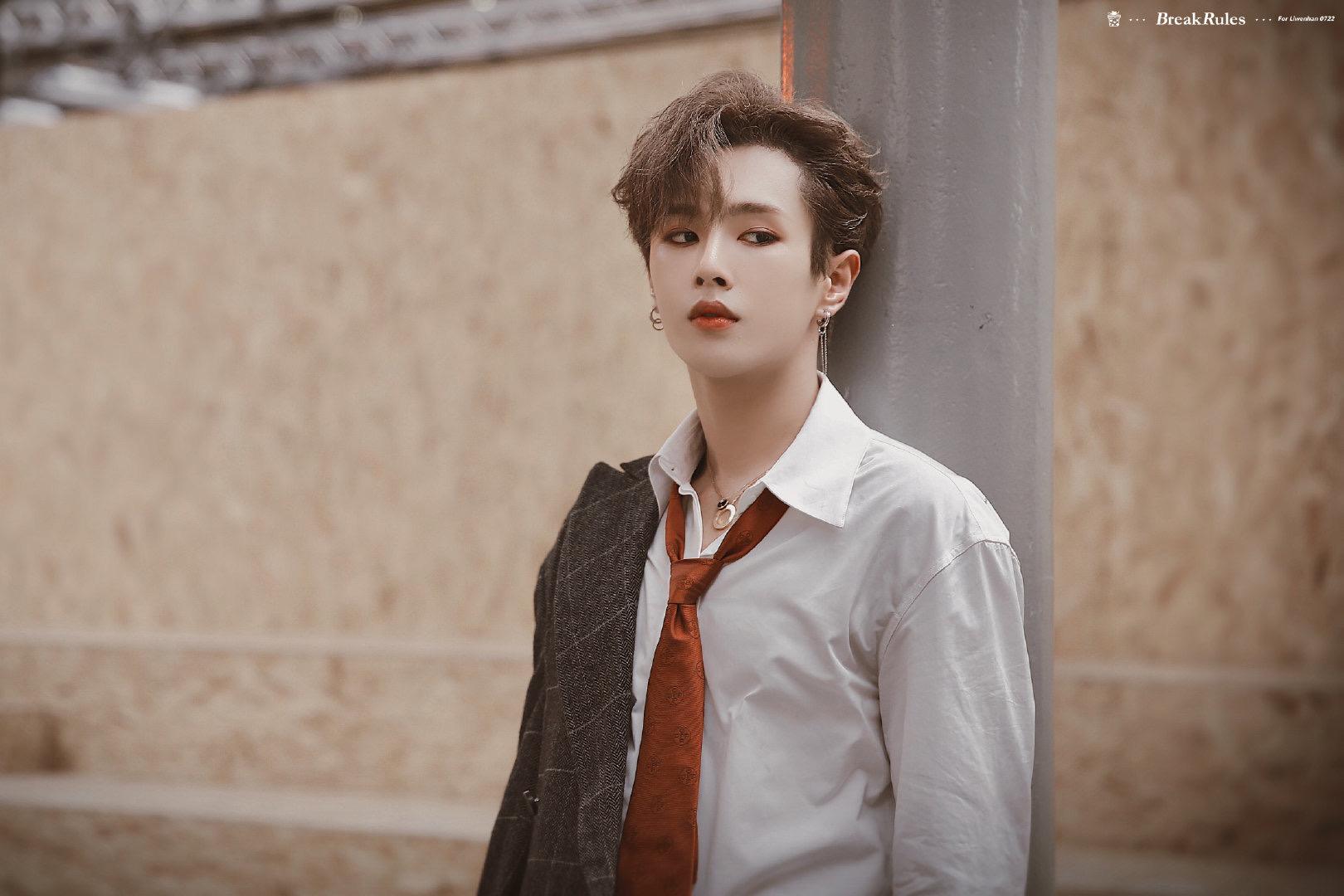 有没有李汶翰的电脑壁纸