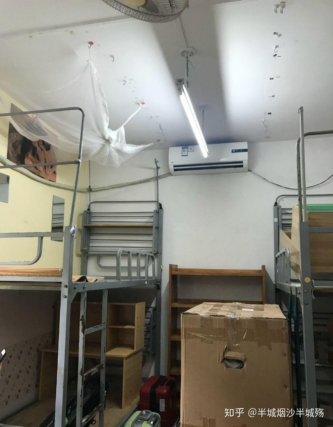 请问一下北京化工大学东校区本科生宿舍怎么样啊最好能有图片还想问一