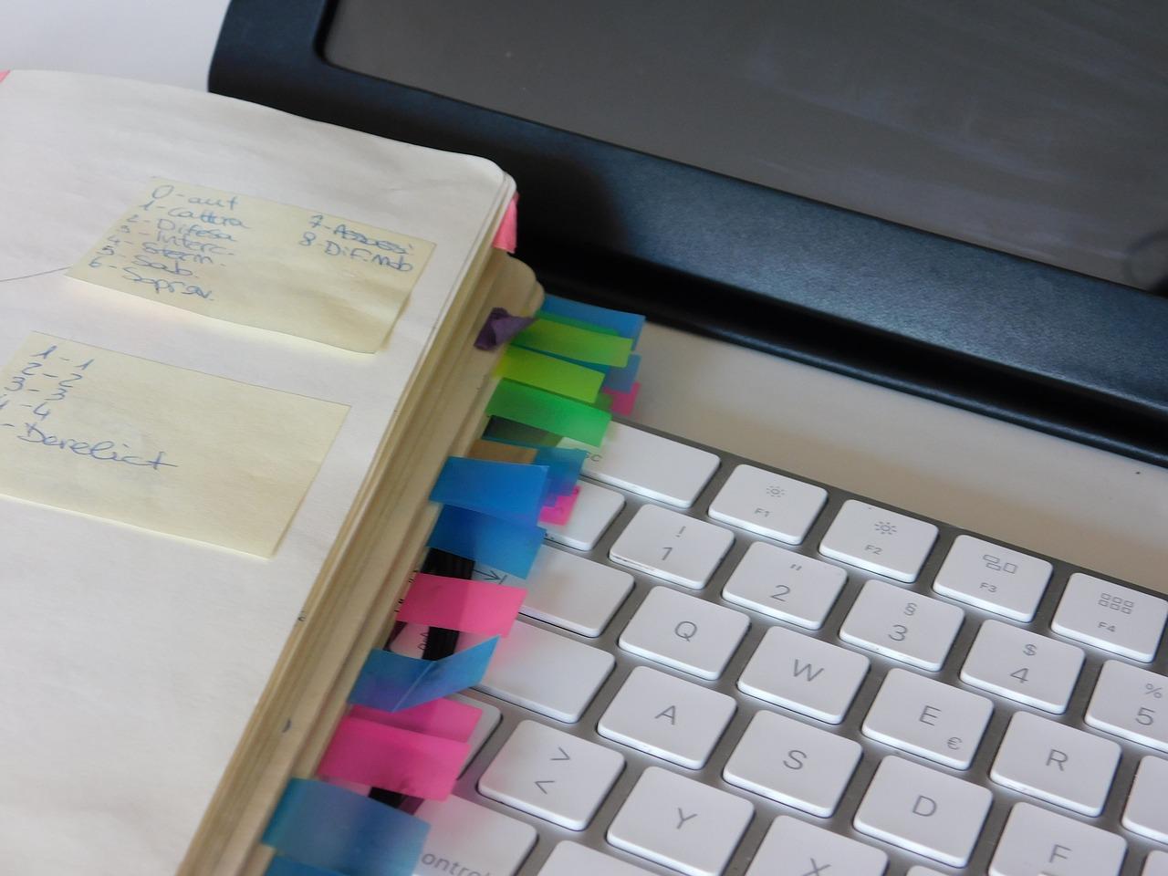 2. 贴对墙面平整处