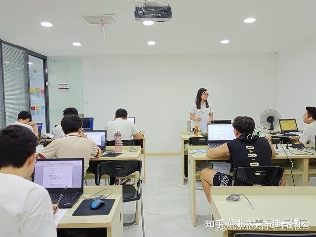 行业人士告诉你,技校一般学费多少? - 知乎