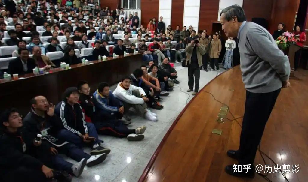 巨星陨落，杨振宁珍贵老照片 知乎 