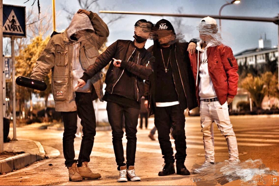 二十岁女生要怎么打扮成嘻哈潮男