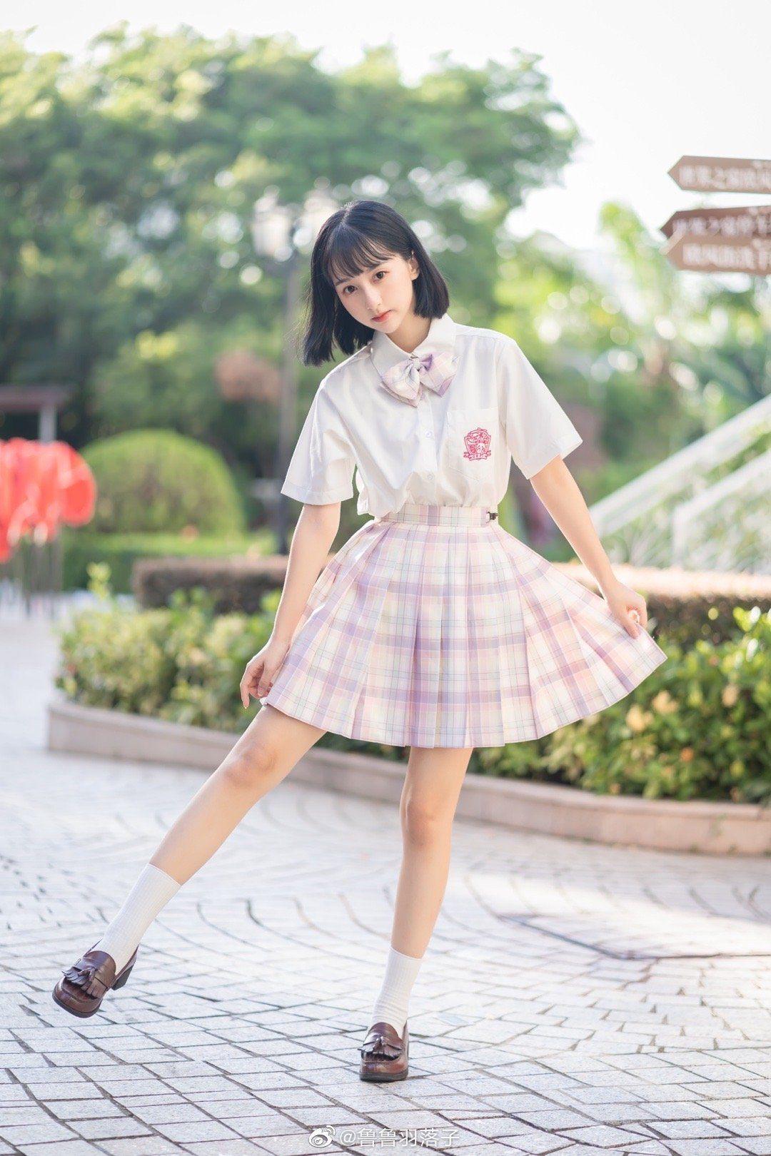 如何看待乐町联名天堂伞推出的jk 裙? - 知乎