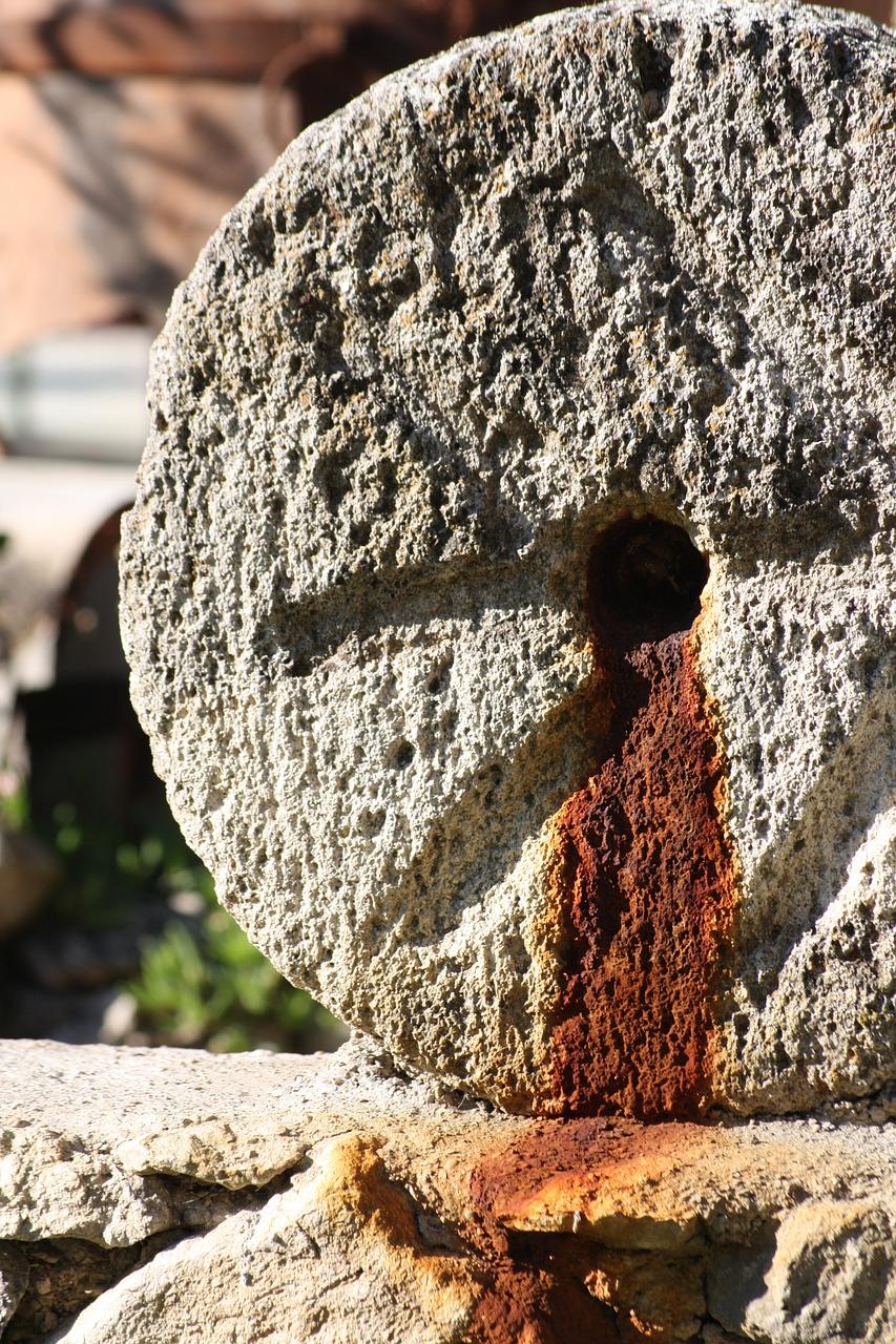 3. 生活配套完善