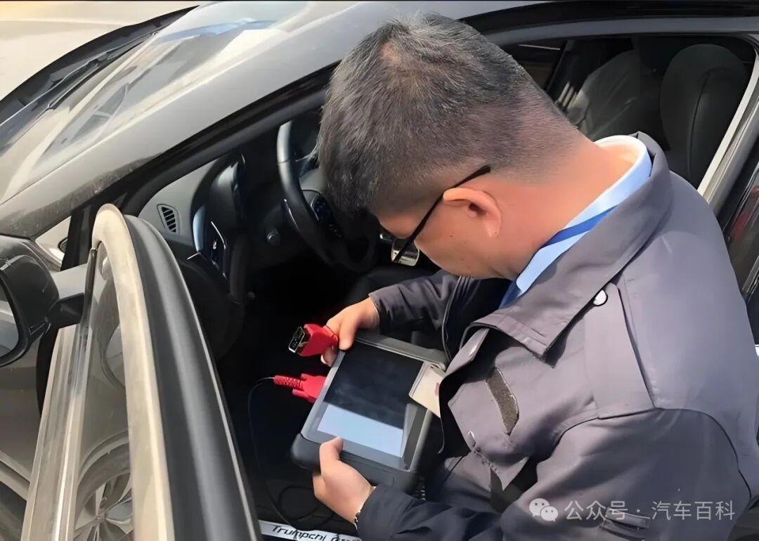 汽车年审新增的OBD检测为什么那么难通过?老司机告诉你两个技巧,一把过