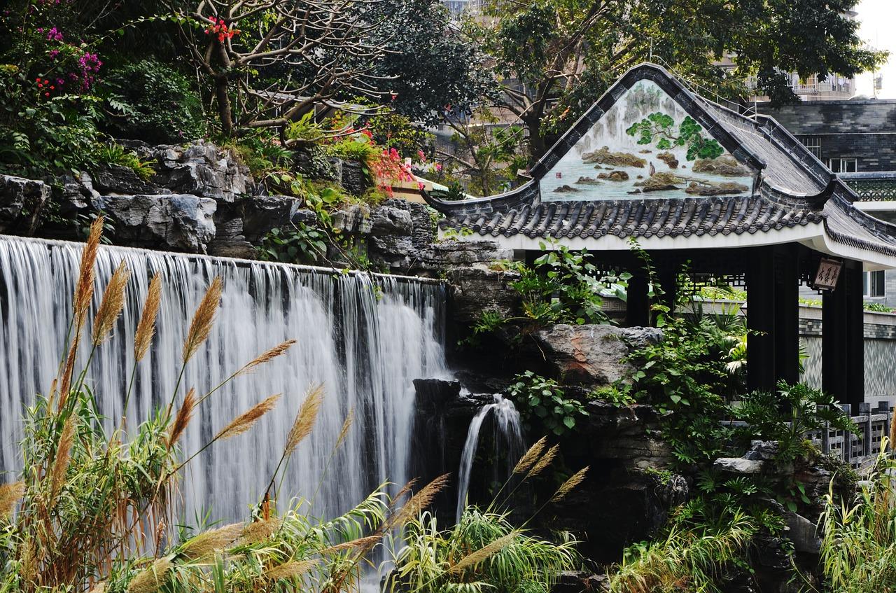 鹅卵石怎么做假山