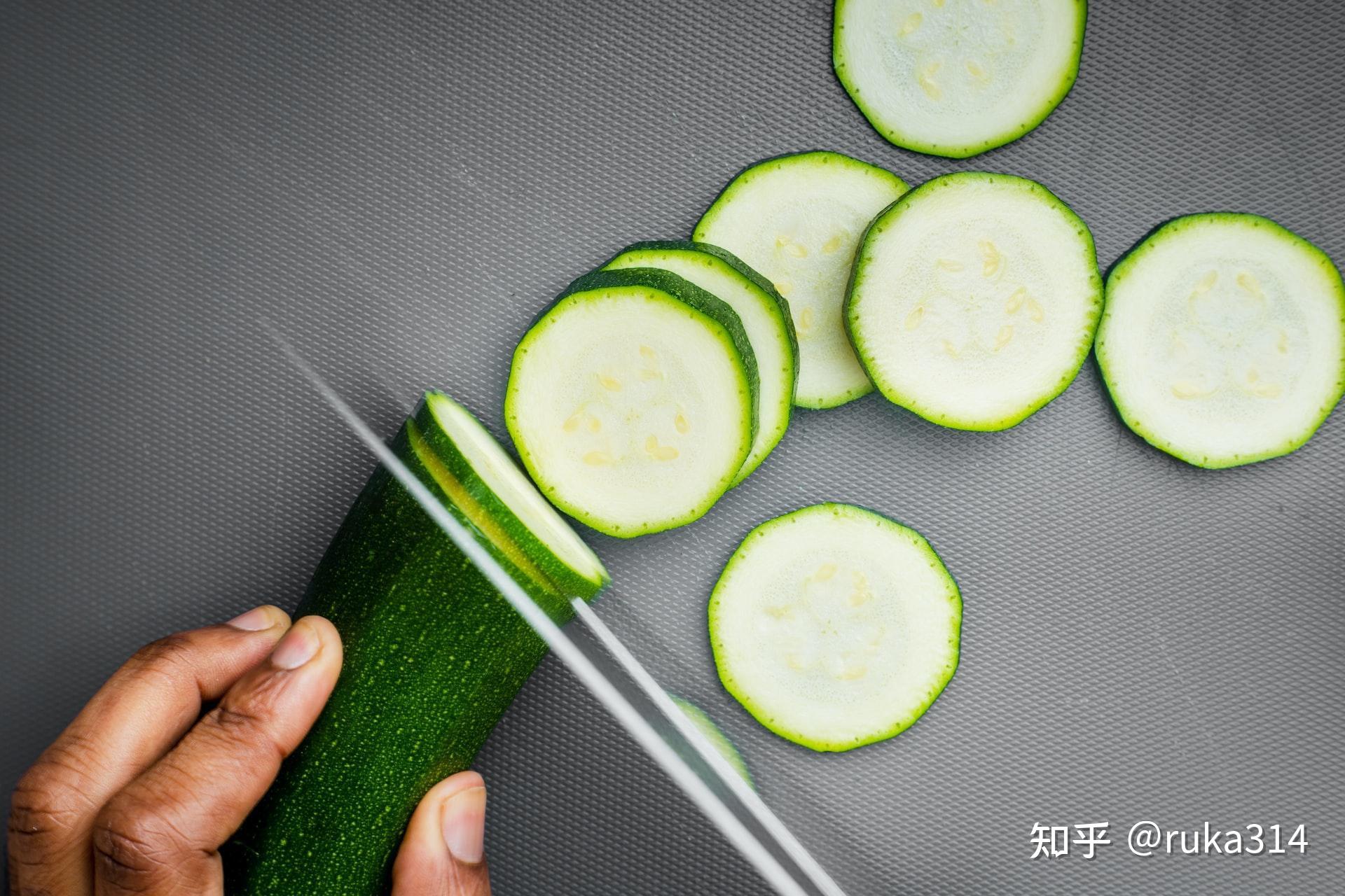 栉瓜的5种料理妙用：凉拌、清炒、焗烤都可以，还可以做蛋糕 - 知乎