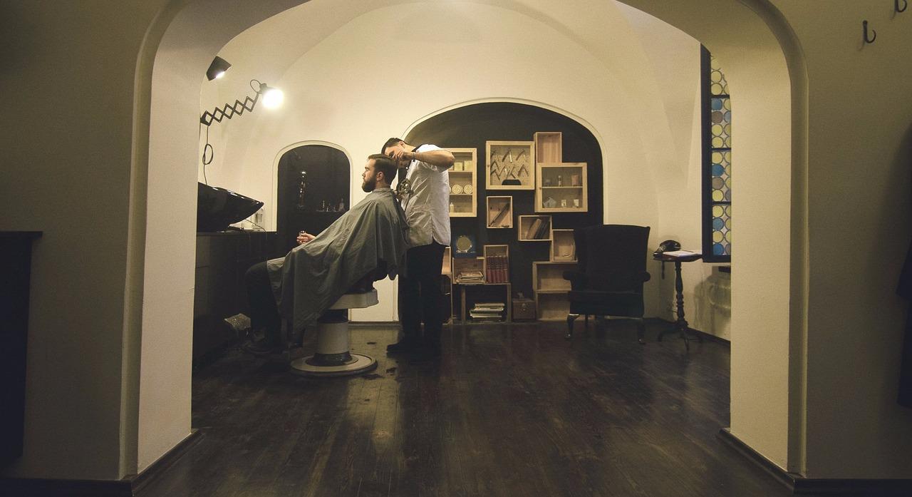 小高理发店在哪里