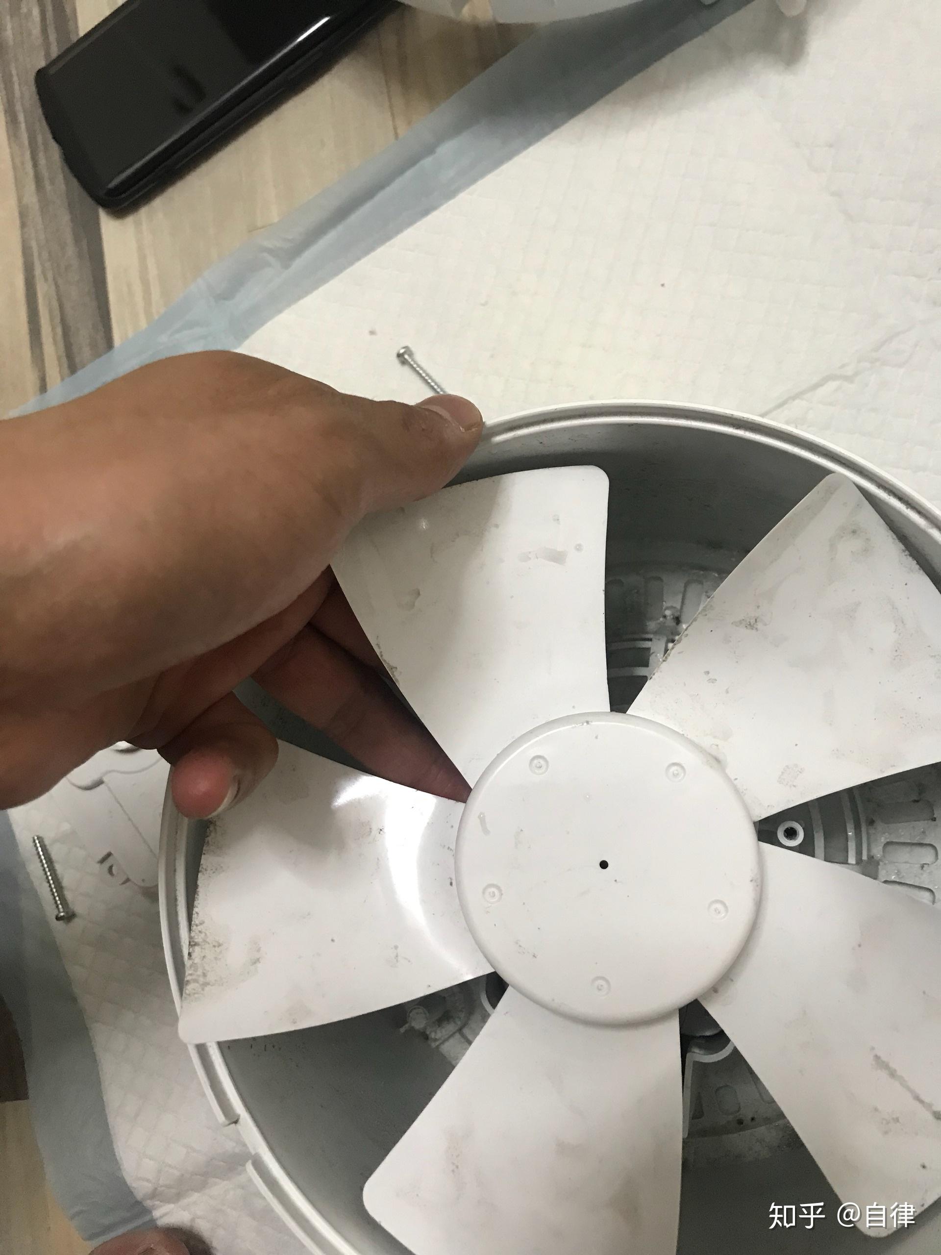 飞利浦加湿器hu4801内部风扇如何拆解