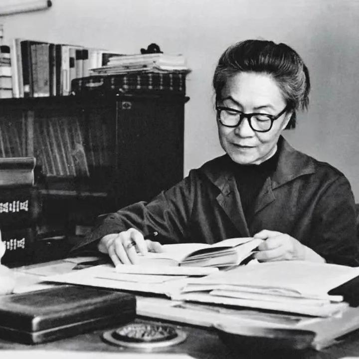 杨绛：人这一生，没有谁比谁更容易，只有谁比谁更能熬 - 知乎