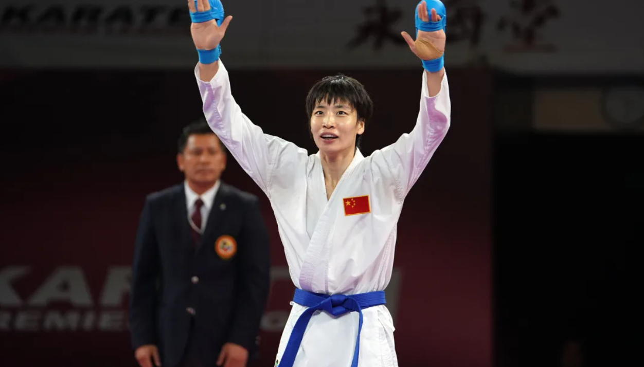东京奥运会空手道女子 61 公斤级组手决赛尹笑言判定告负获得银牌?