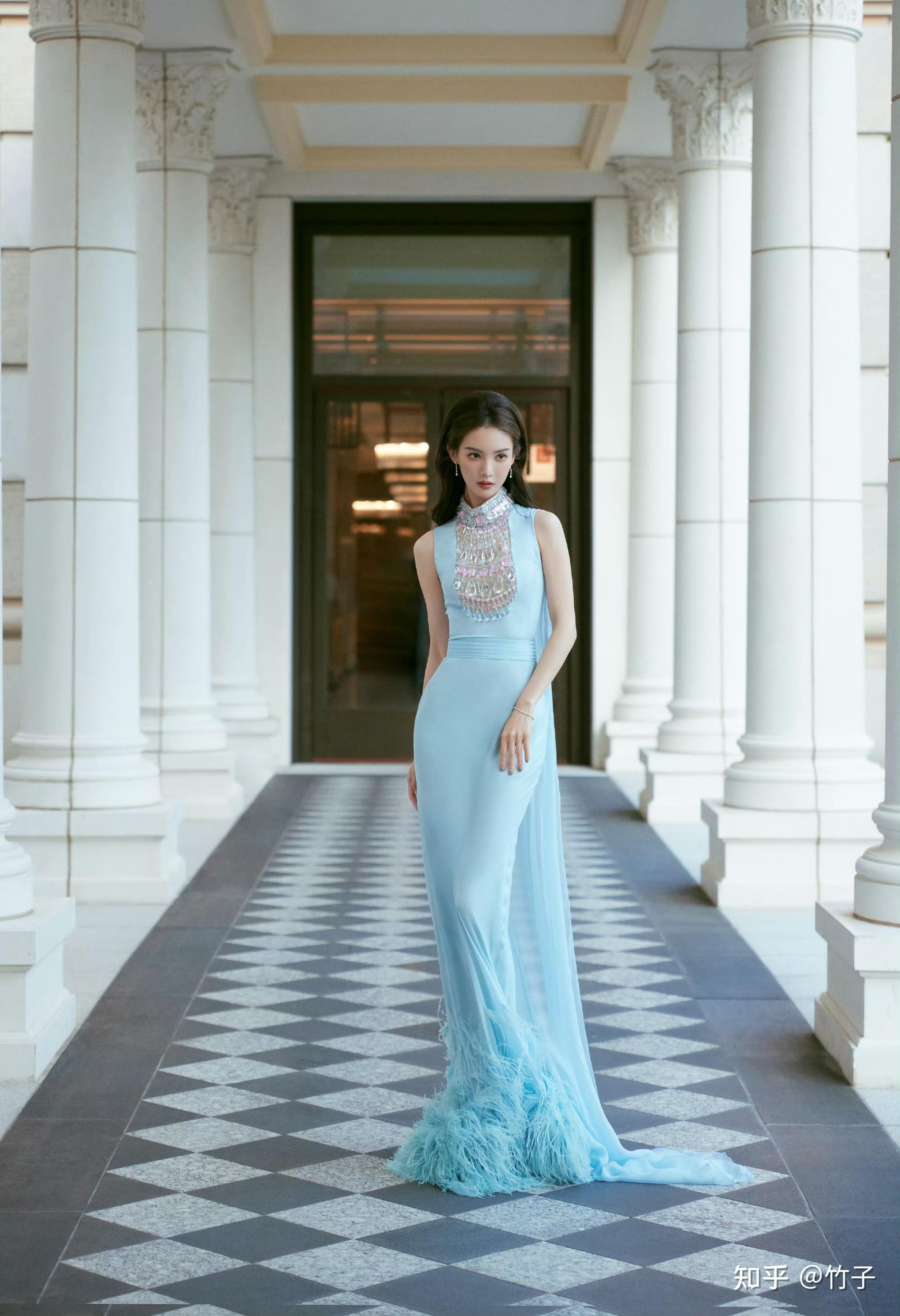 如何评价金晨的颜值? - 知乎