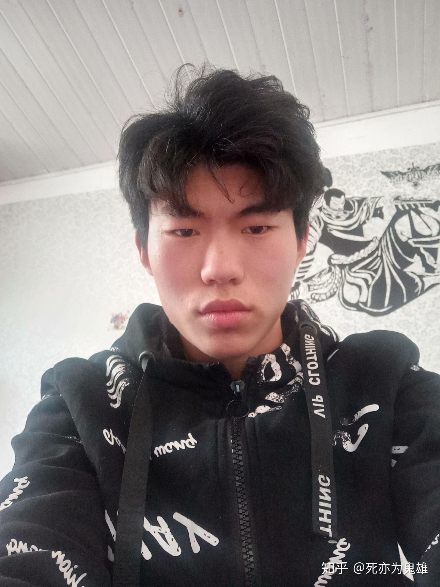 老是被男生女生嘲笑侧脸好看,正脸丑,我是不是真的很丑呀?