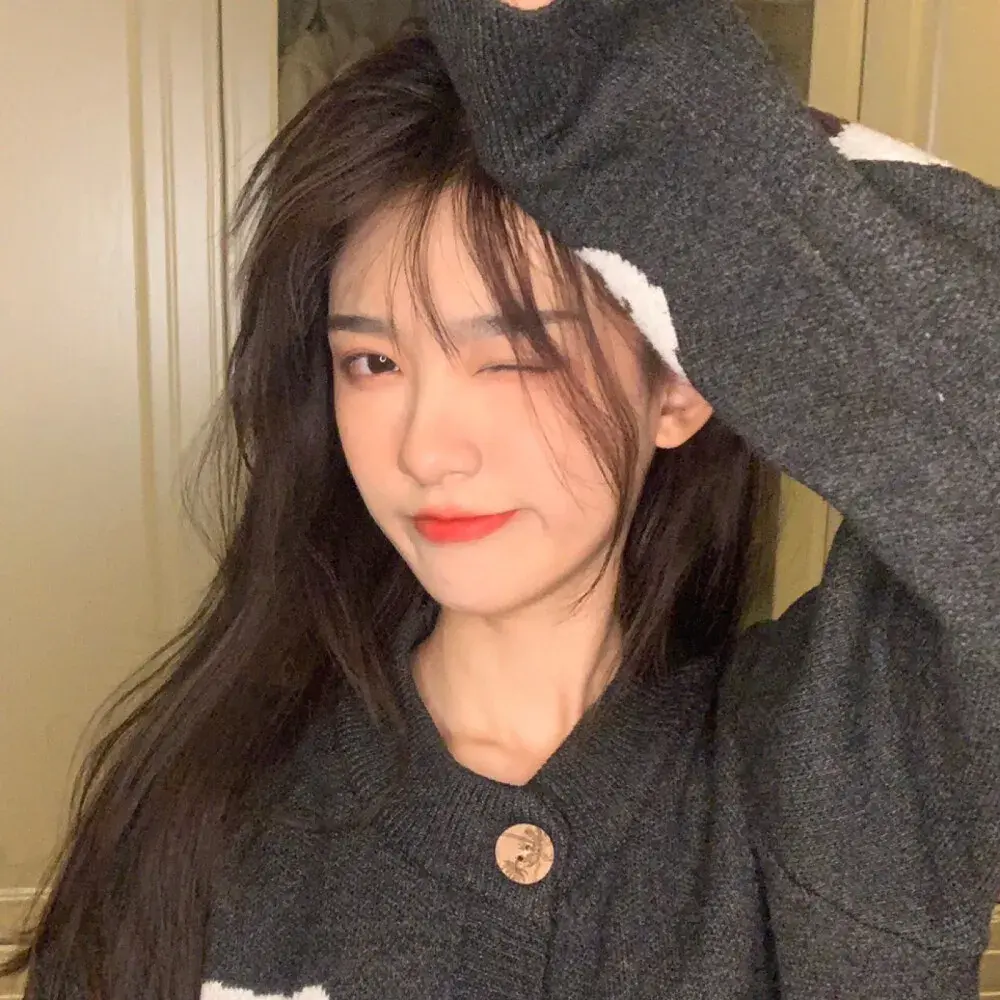 有哪些看上去干净温柔的女生头像?