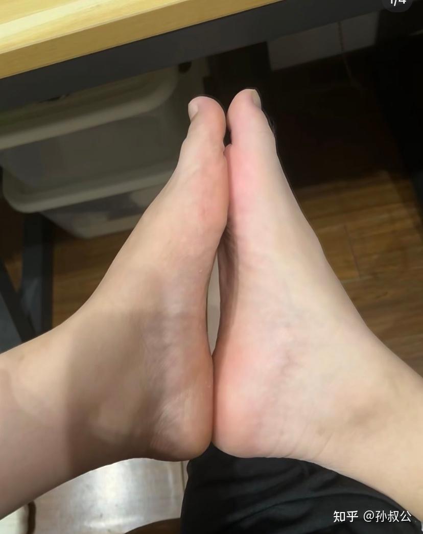 这是女生的脚还是男生的? 