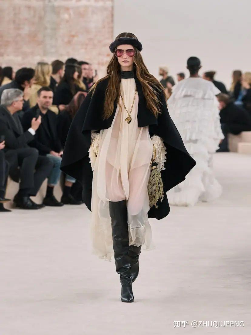 Chloé 2024年秋季女装高级成衣系列 - 知乎