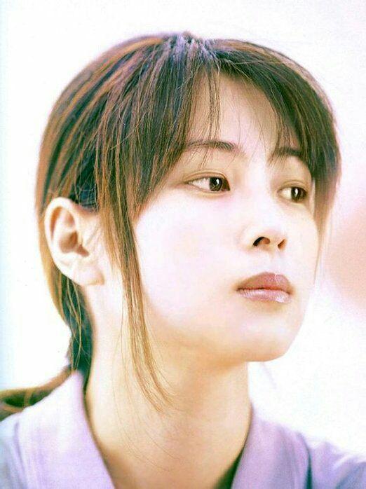 谁有zard坂井泉水超清手机壁纸? - 知乎