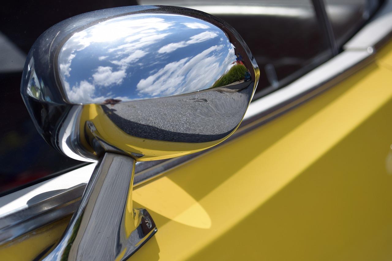 2. 镜子安装高度