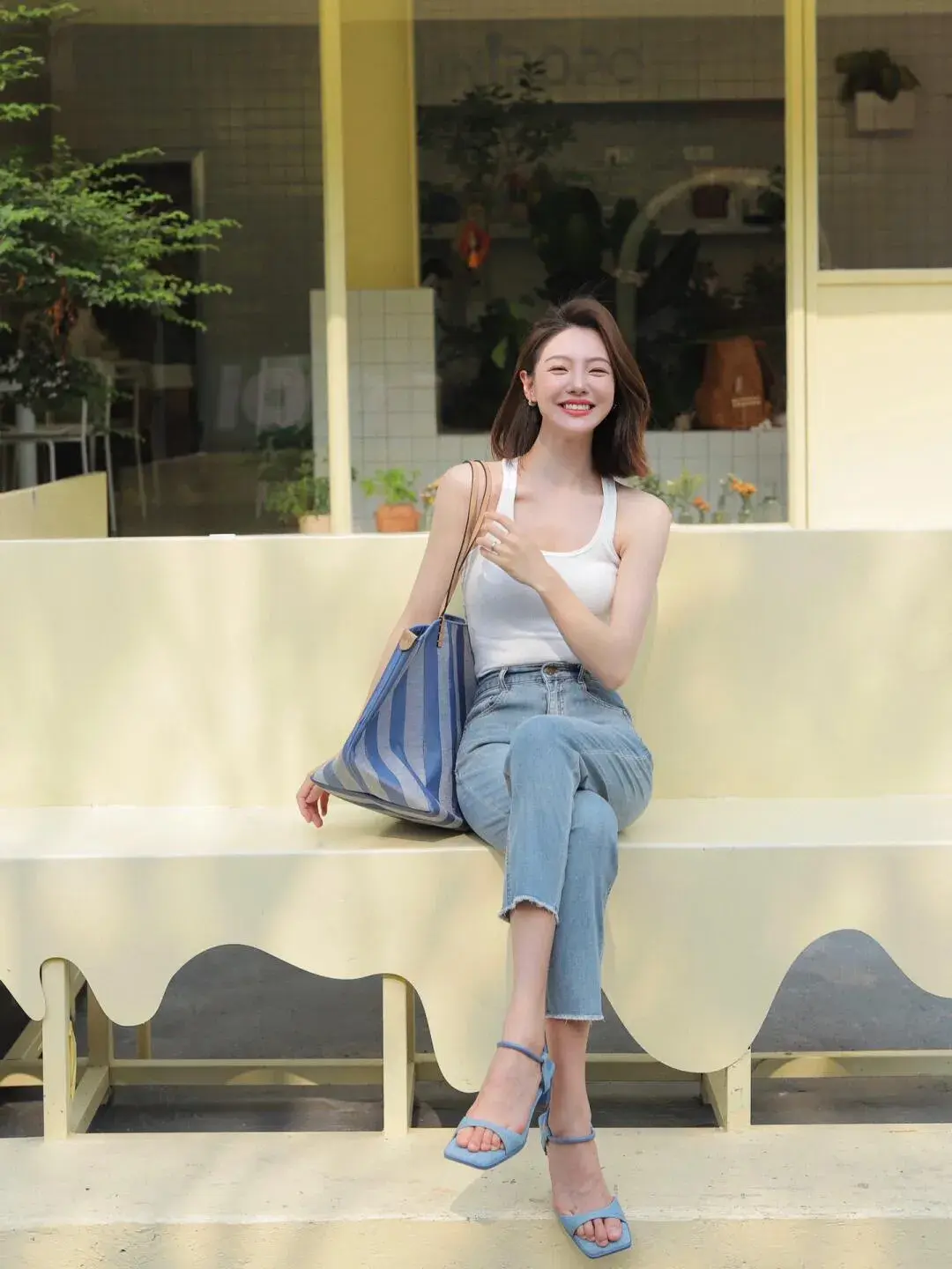 牛仔裤拍照9个拍照姿势这样拍时尚漂亮气质迷人